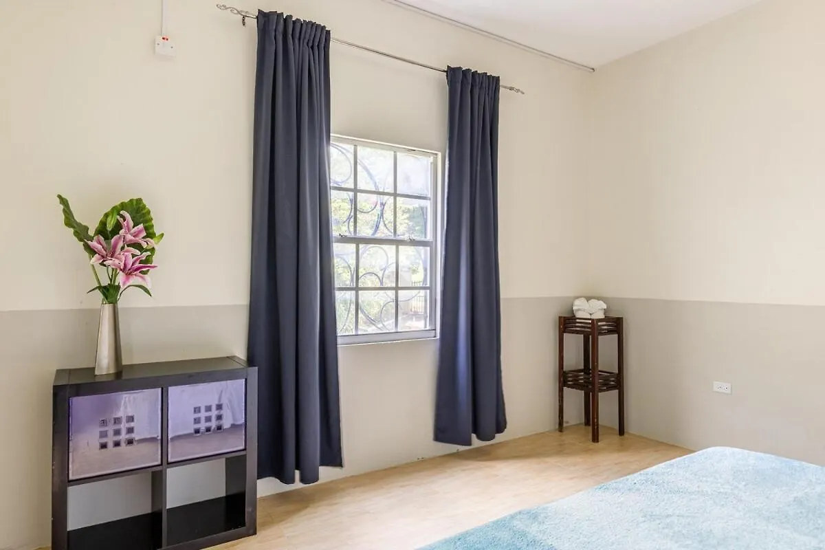 Seaside Villa Retreat -7Br, Private Spa And Vip Beach Club Runaway Bay Jamaica