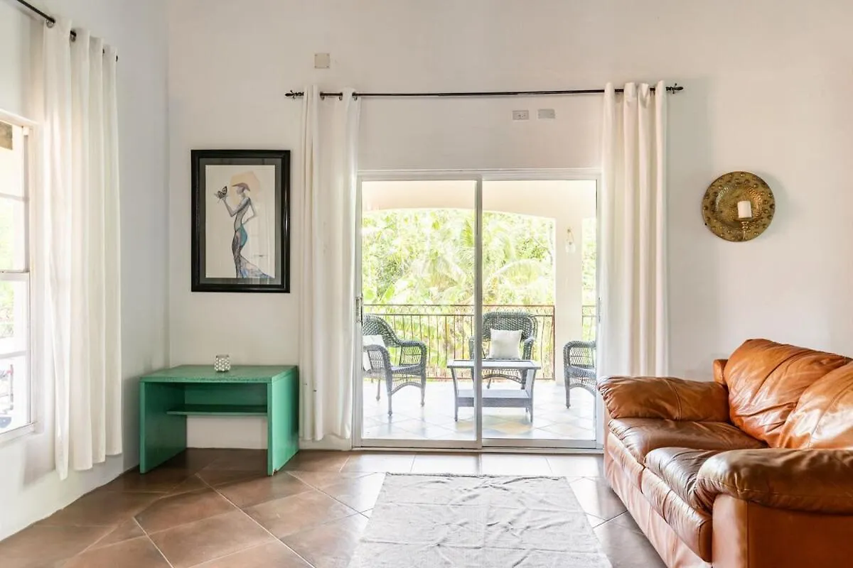 Seaside Villa Retreat -7Br, Private Spa And Vip Beach Club Runaway Bay
