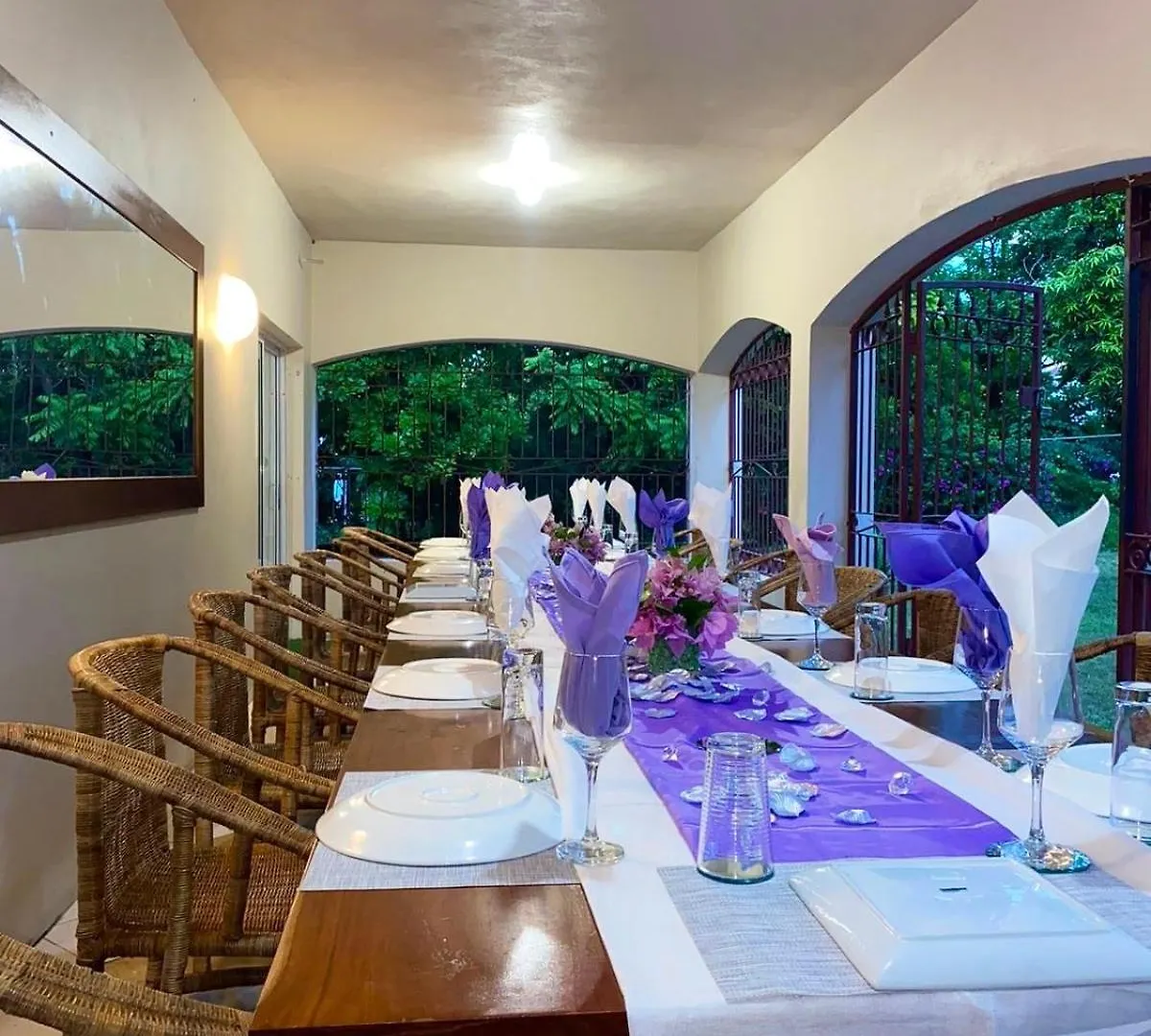 Seaside Villa Retreat -7Br, Private Spa And Vip Beach Club Runaway Bay Jamaica