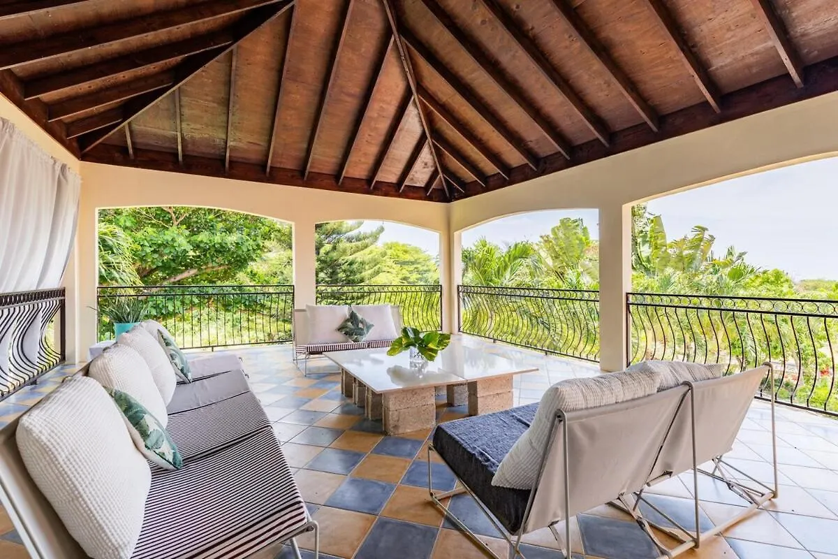 Seaside Villa Retreat -7Br, Private Spa And Vip Beach Club Runaway Bay