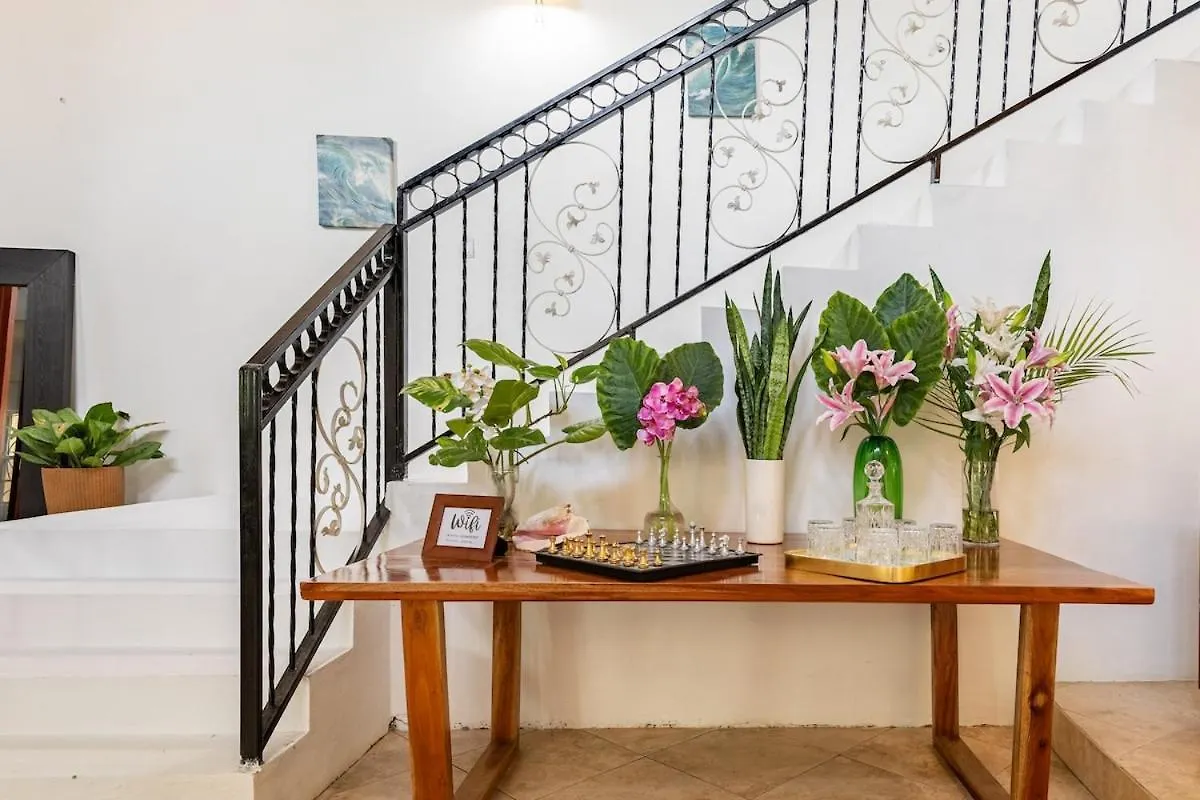 Seaside Villa Retreat -7Br, Private Spa And Vip Beach Club Runaway Bay